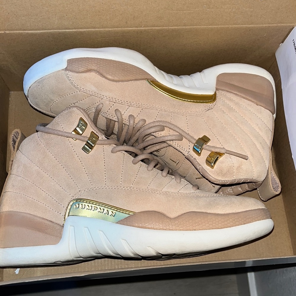 Air Jordan 12 Retro